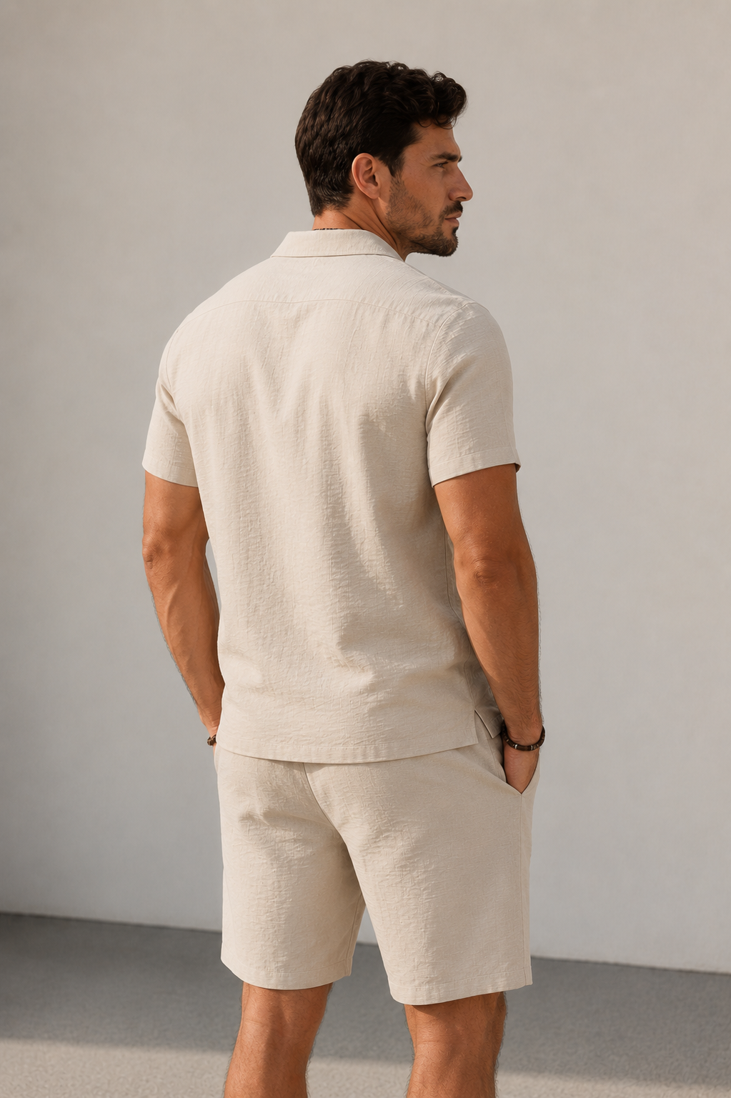 Men's two-piece summer set with short-sleeved button-up shirt and straight-fit shorts