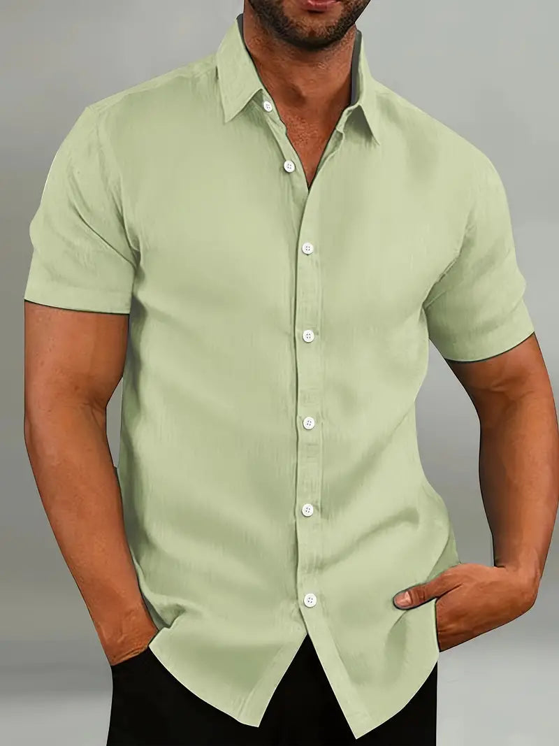 Chemise légère à col droit et manches courtes, coupe ajustée et boutonnage avant, homme