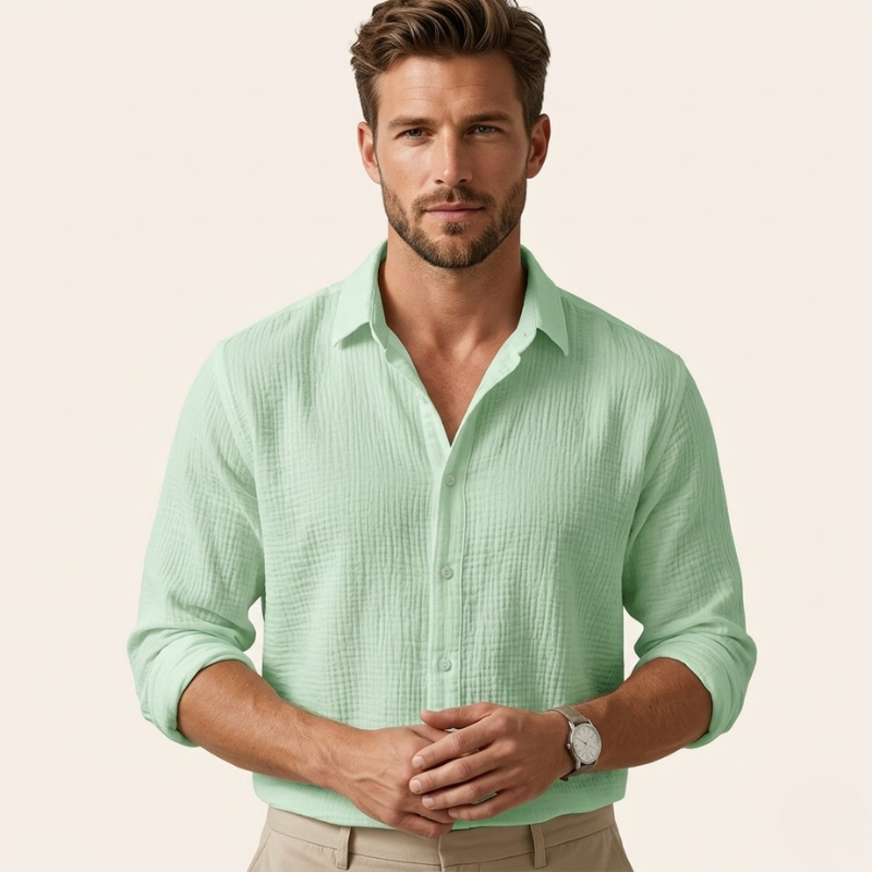 Chemise tissée à col classique et manches longues, détail poignet boutonné