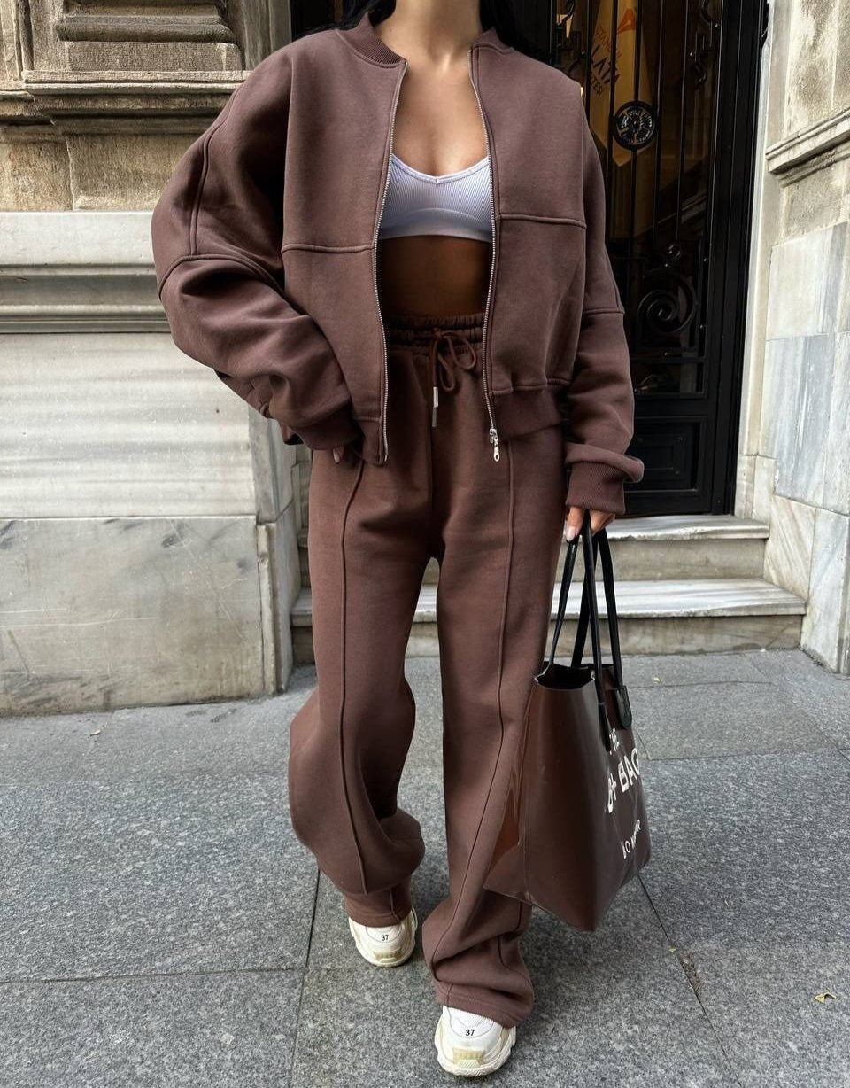 Ensemble deux pièces en tissu lisse, veste zippée oversize et pantalon large pour femme