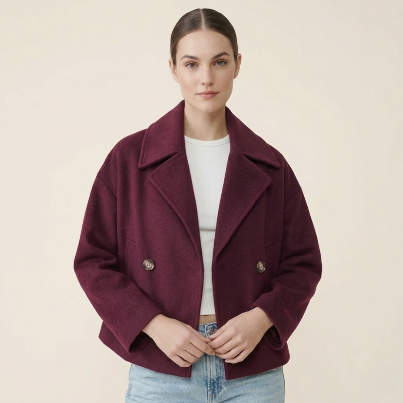 Manteau court croisé à larges revers, coupe ajustée, pour femme — vue de face