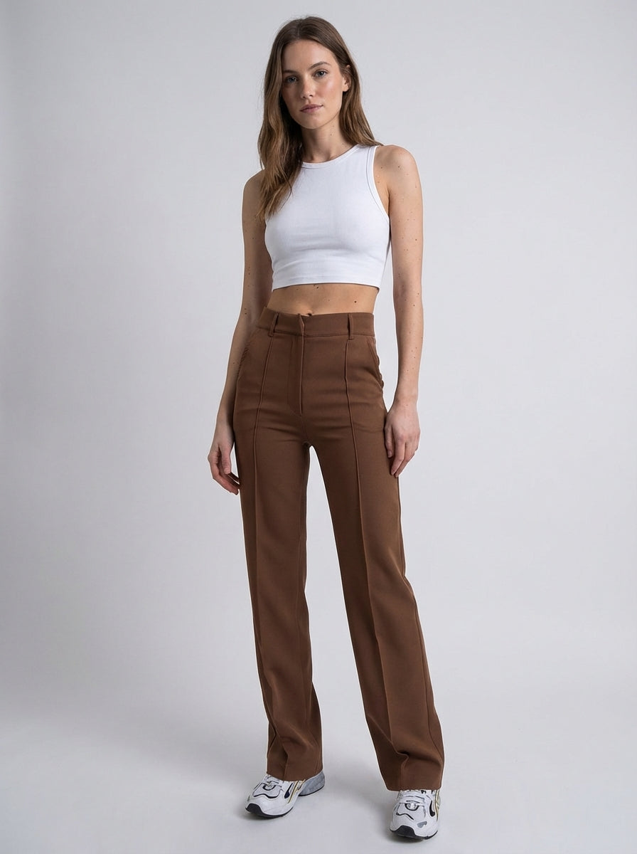 Pantalon droit taille haute, coupe ample, tombé structuré et poches, femme