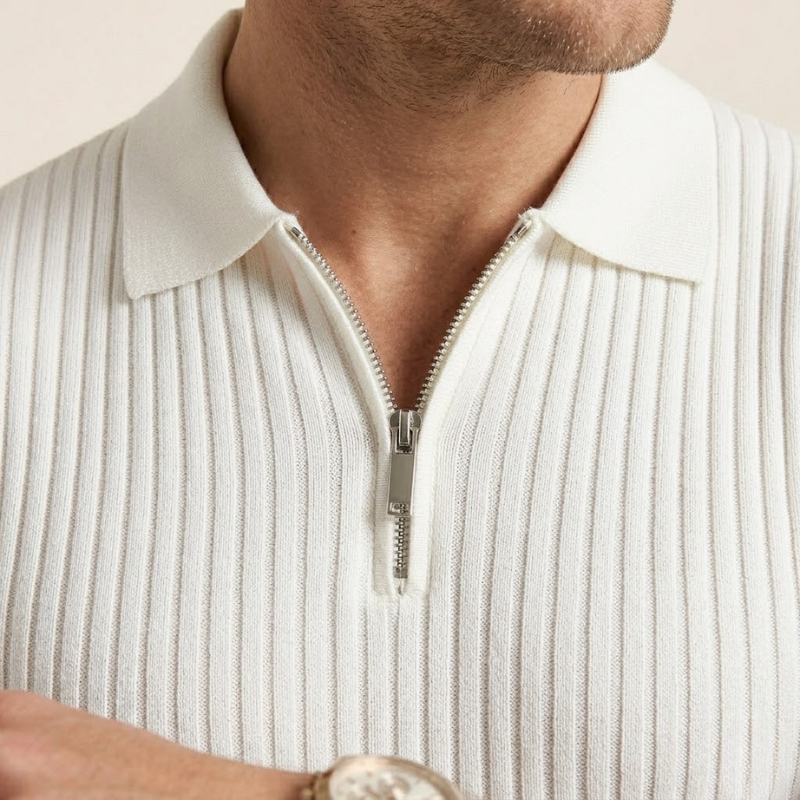 Polo homme à col zippé en maille côtelée, vue de dos