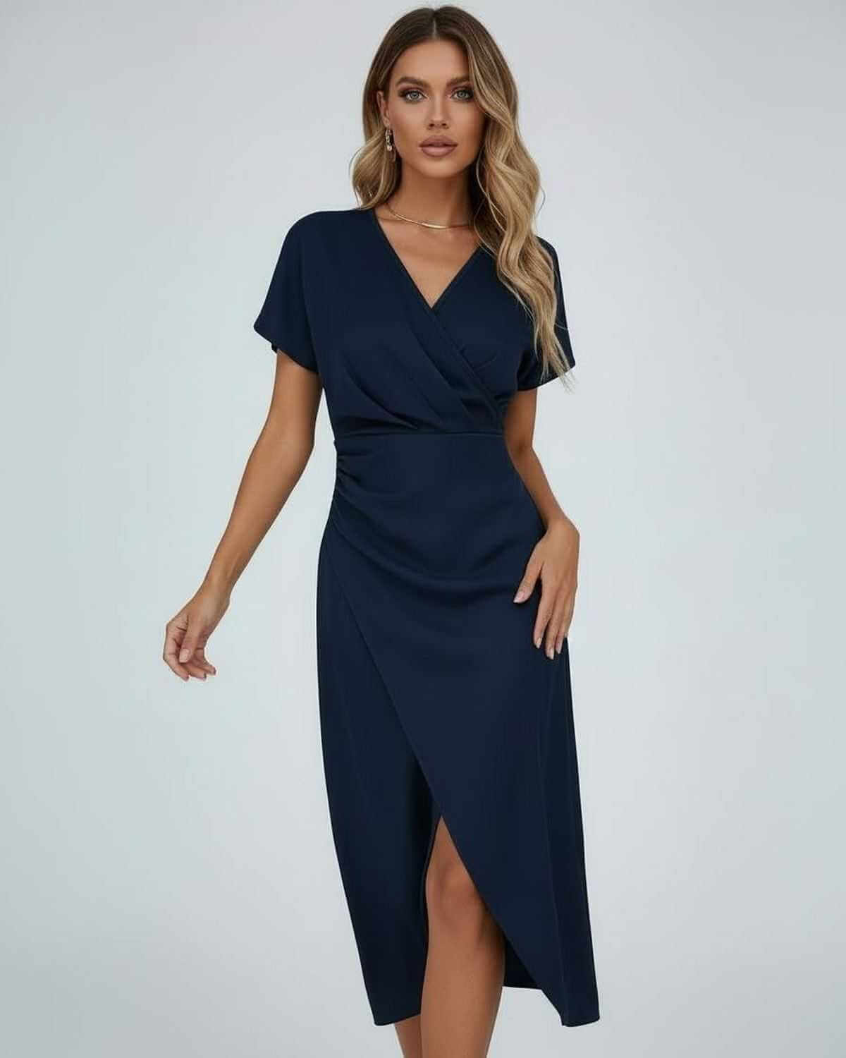 Robe midi portefeuille col V, manches courtes, tissu léger et fente avant, femme