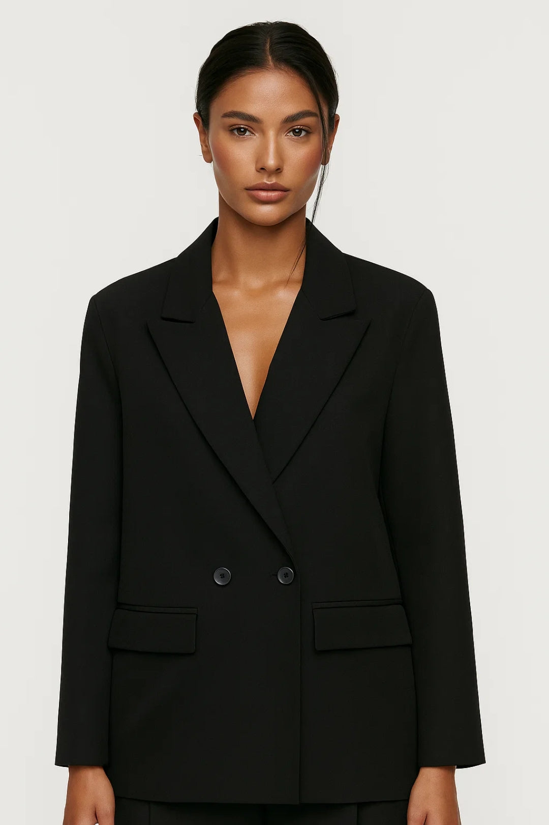 Blazer structuré à double boutonnage, coupe droite ajustée, usage formel femme