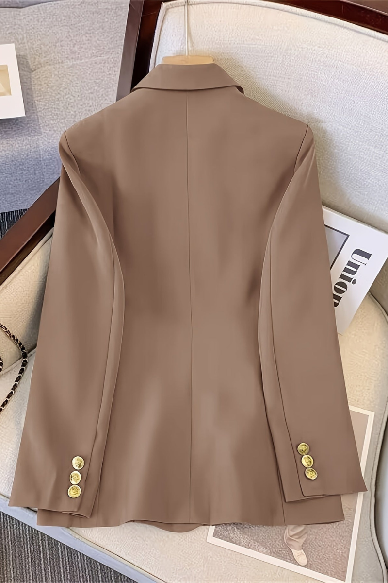 Blazer structuré à revers cranté, boutons dorés, coupe ajustée, femme