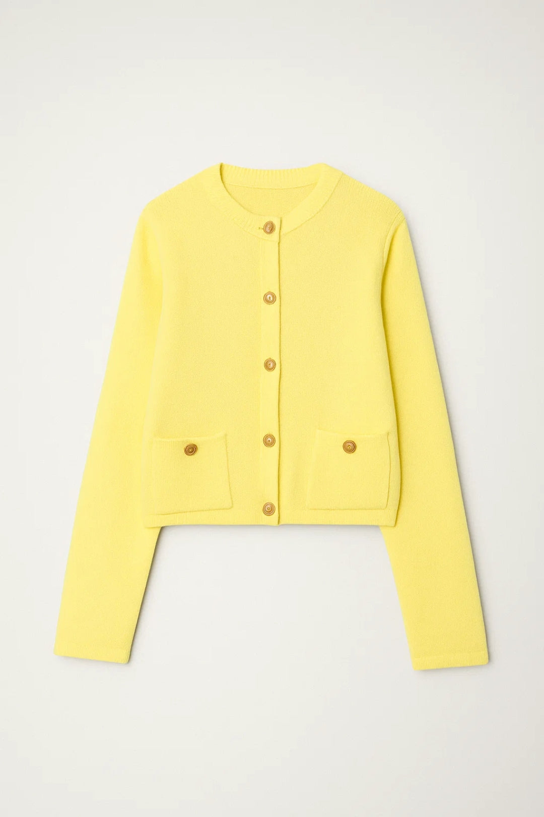Gilet en maille boutonné à poches, coupe courte et ajustée pour femme