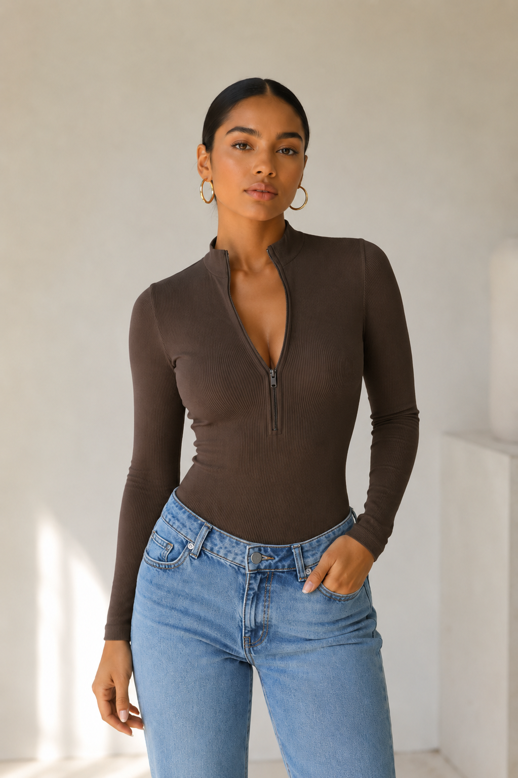 Slim-fit long-sleeve bodysuit with front zipper and stand-up collar, ribbed shapewear for everyday wear