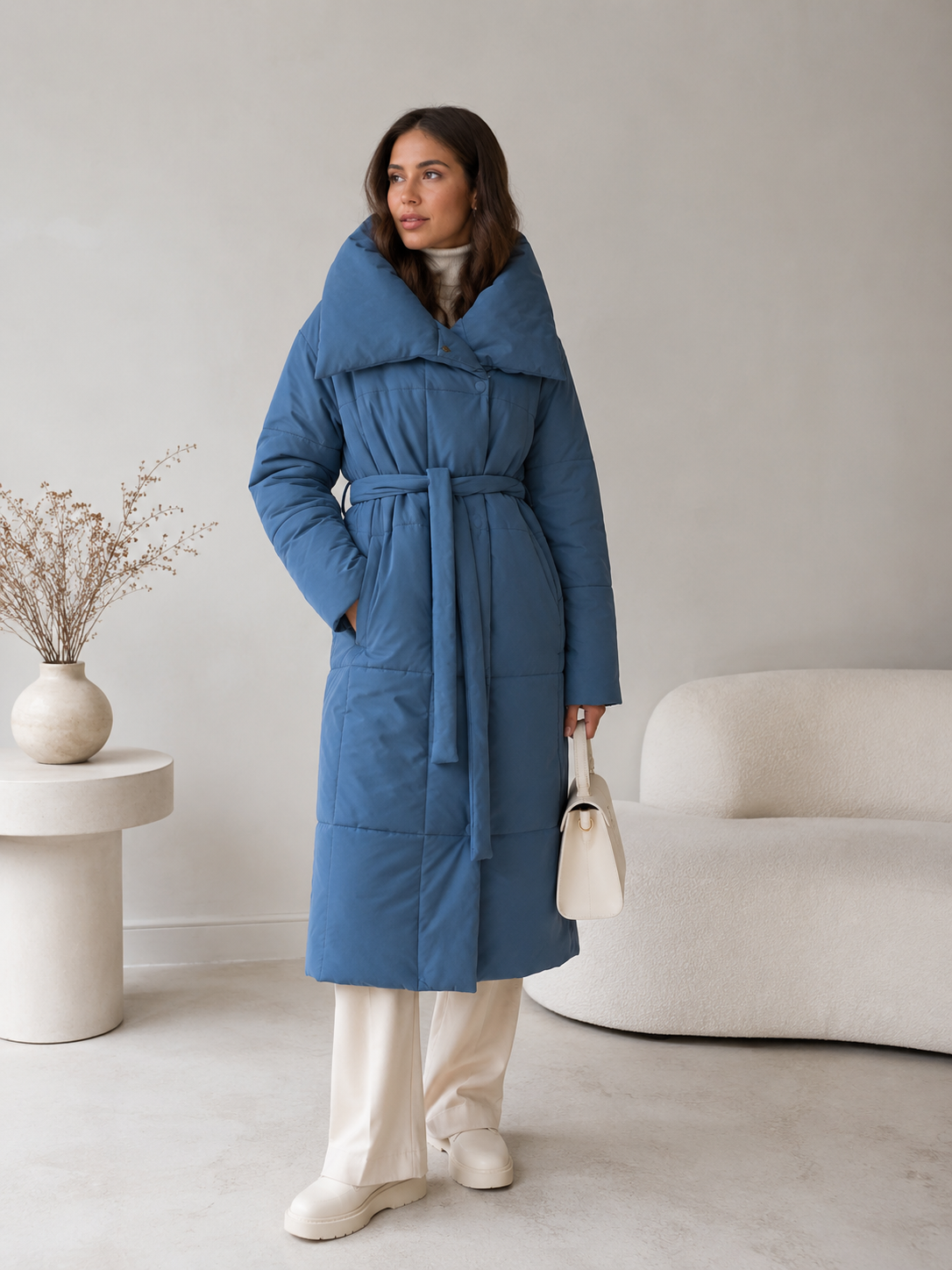Long padded coat for women with smooth surface finish