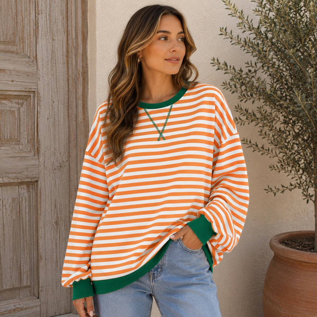 Long-sleeve striped oversized sweatshirt for women with contrast hem and cuffs, casual relaxed fit