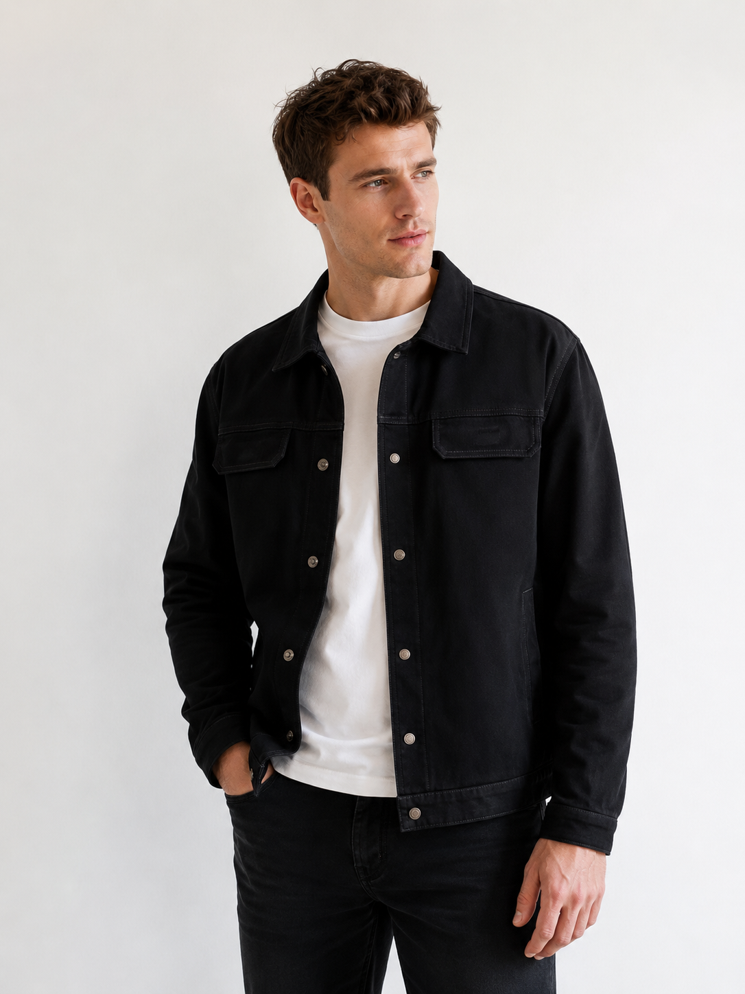 Men's classic utility jacket with structured collar and long sleeves