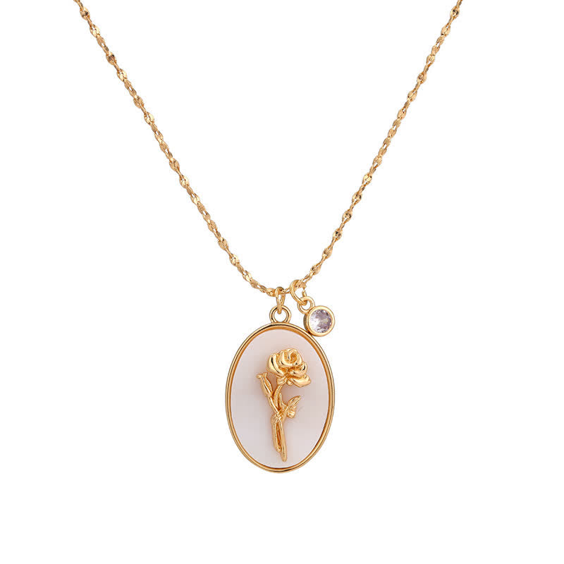 Pendentif ovale floral sur chaîne délicate avec charm décoratif rond suspendu
