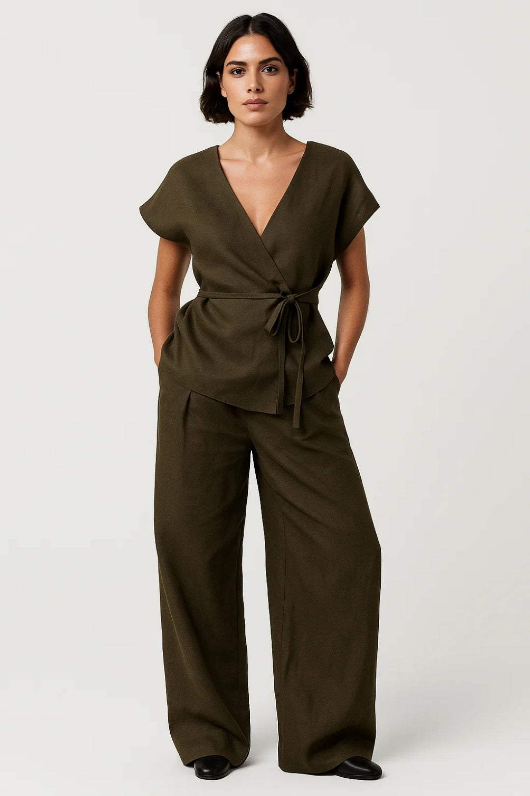 Ensemble avec haut cache-cœur et pantalon large longueur complète