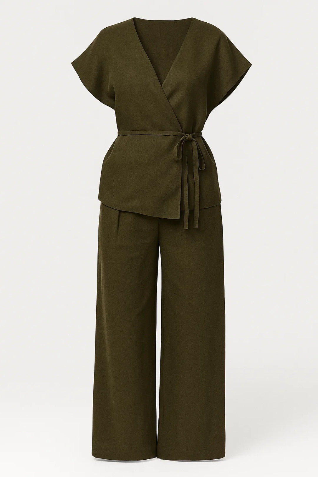 Ensemble deux pièces avec pantalon ample et haut croisé