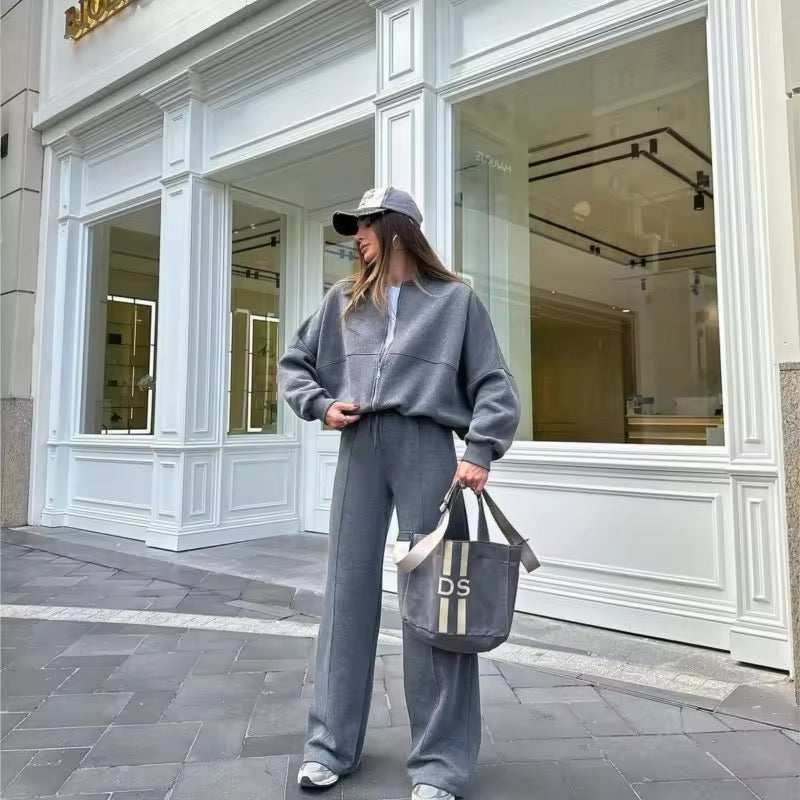 Ensemble casual chic gris pour femme moderne