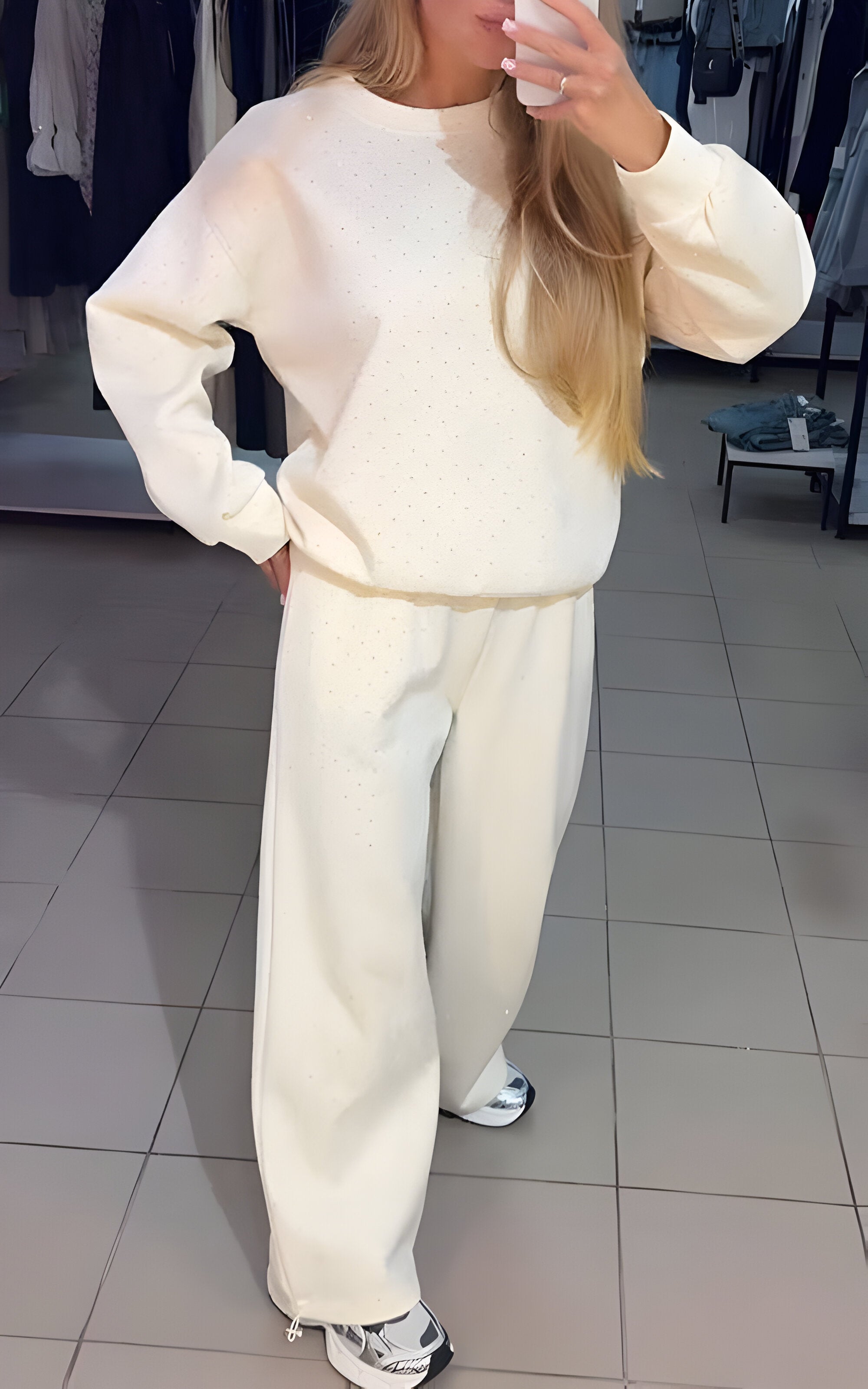 Tenue lounge femme avec pantalon large et haut ample noir