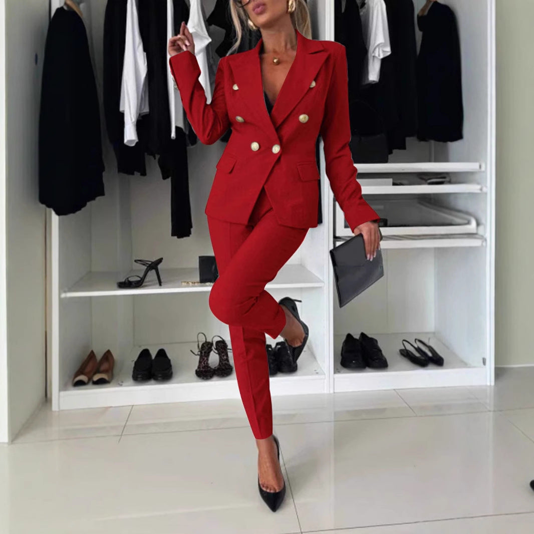 Ensemble tailleur femme rouge avec blazer cintré