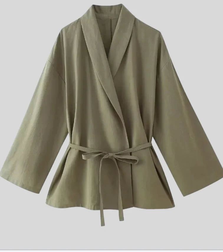 Ensemble avec pantalon fluide et taille ceinturée