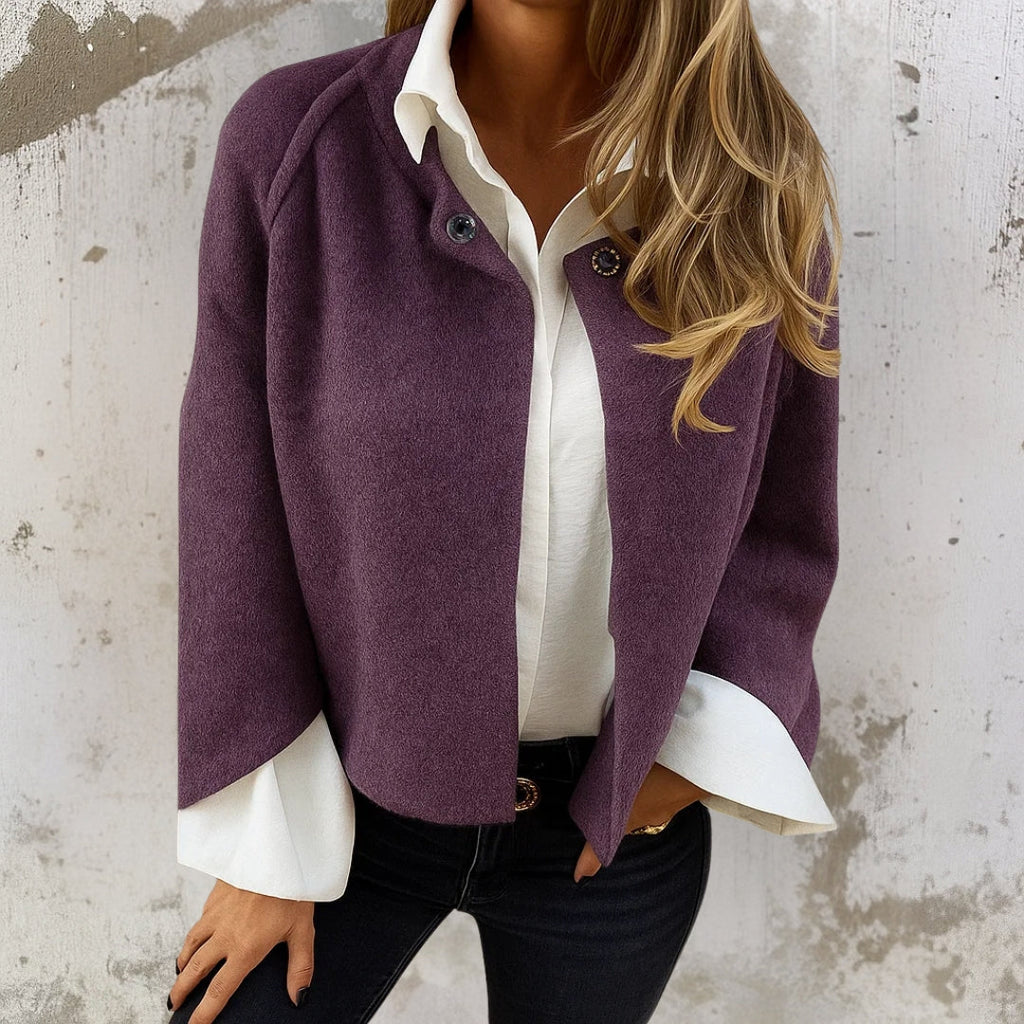 Gilet court femme avec boutons décoratifs