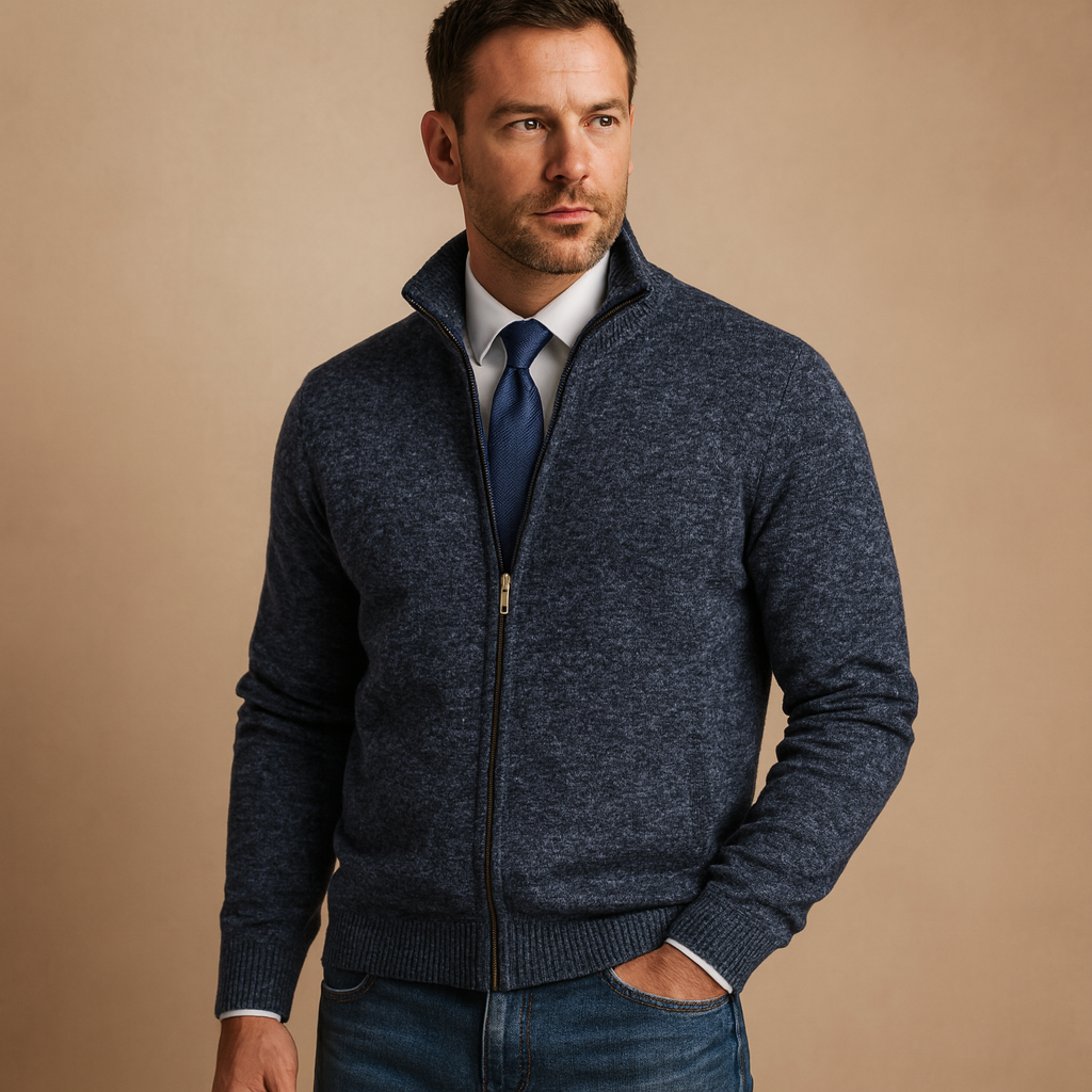 Structured knitted jacket for men with side zip pockets and long sleeves