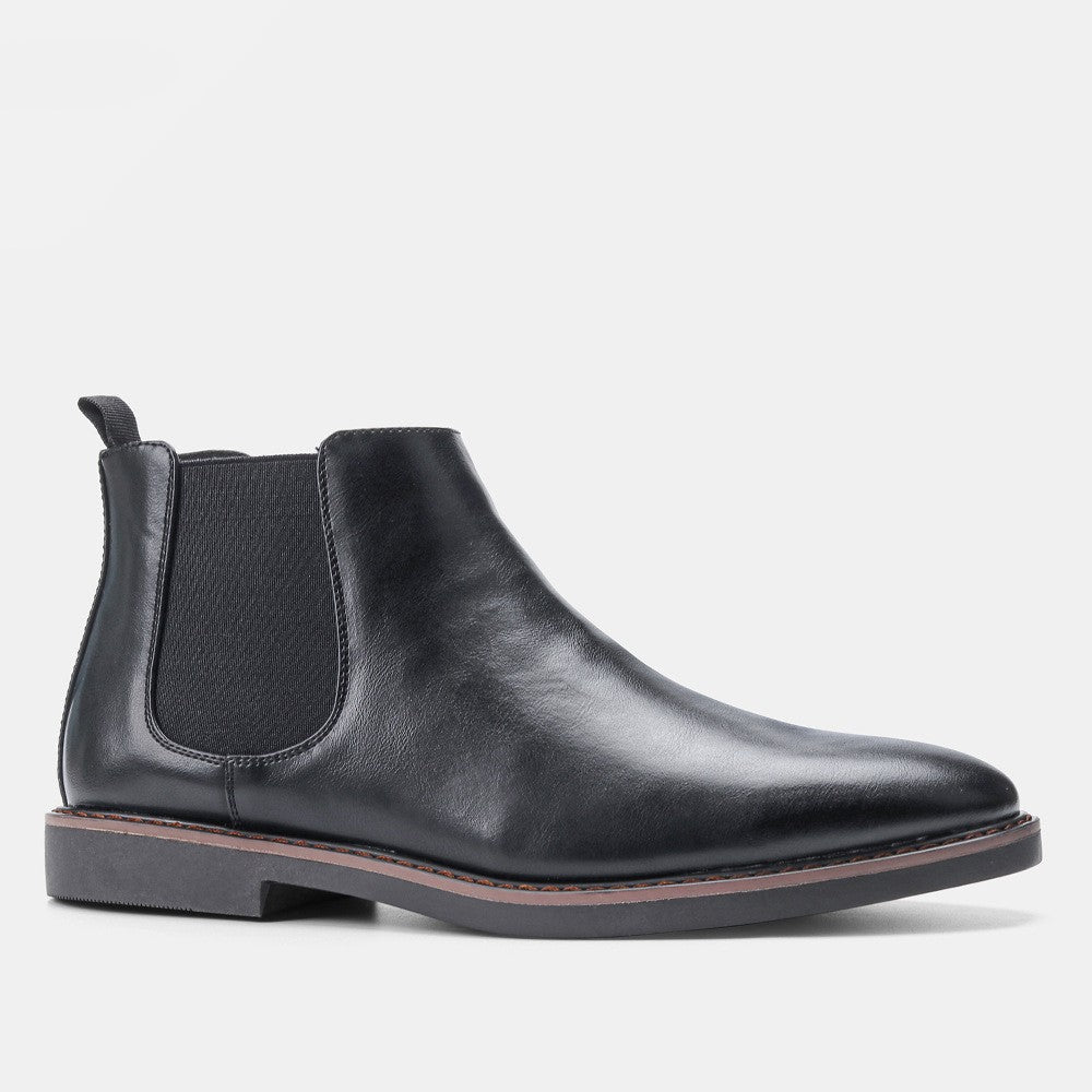 Men's Chelsea boots with smooth PU leather upper and elastic side panels, front view