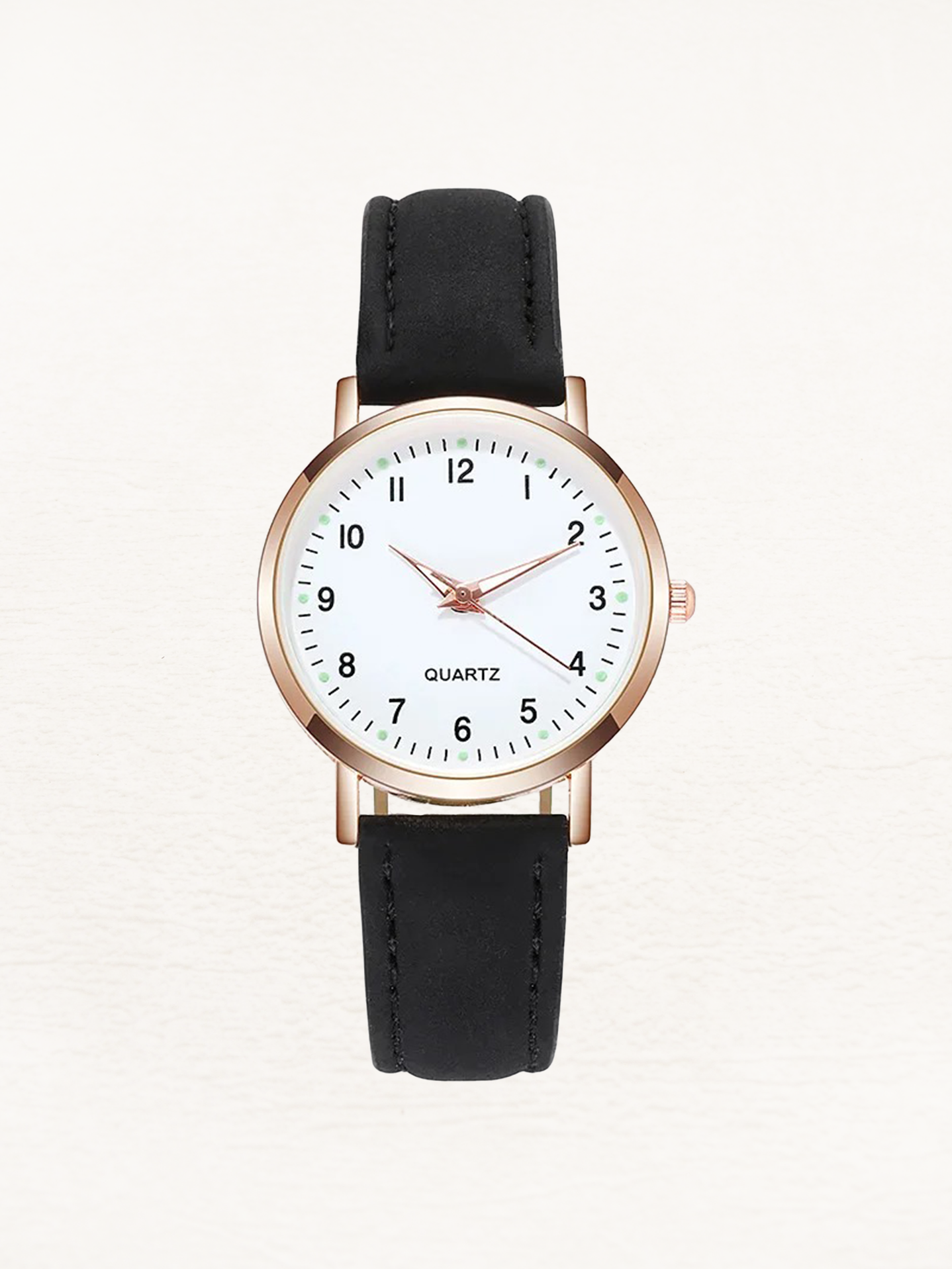 Montre à quartz bracelet cuir, détail du boîtier et couronne