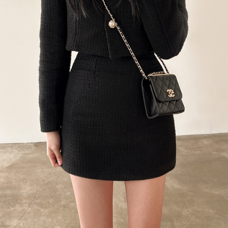 Ensemble avec tissu texturé et fermeture boutonnée