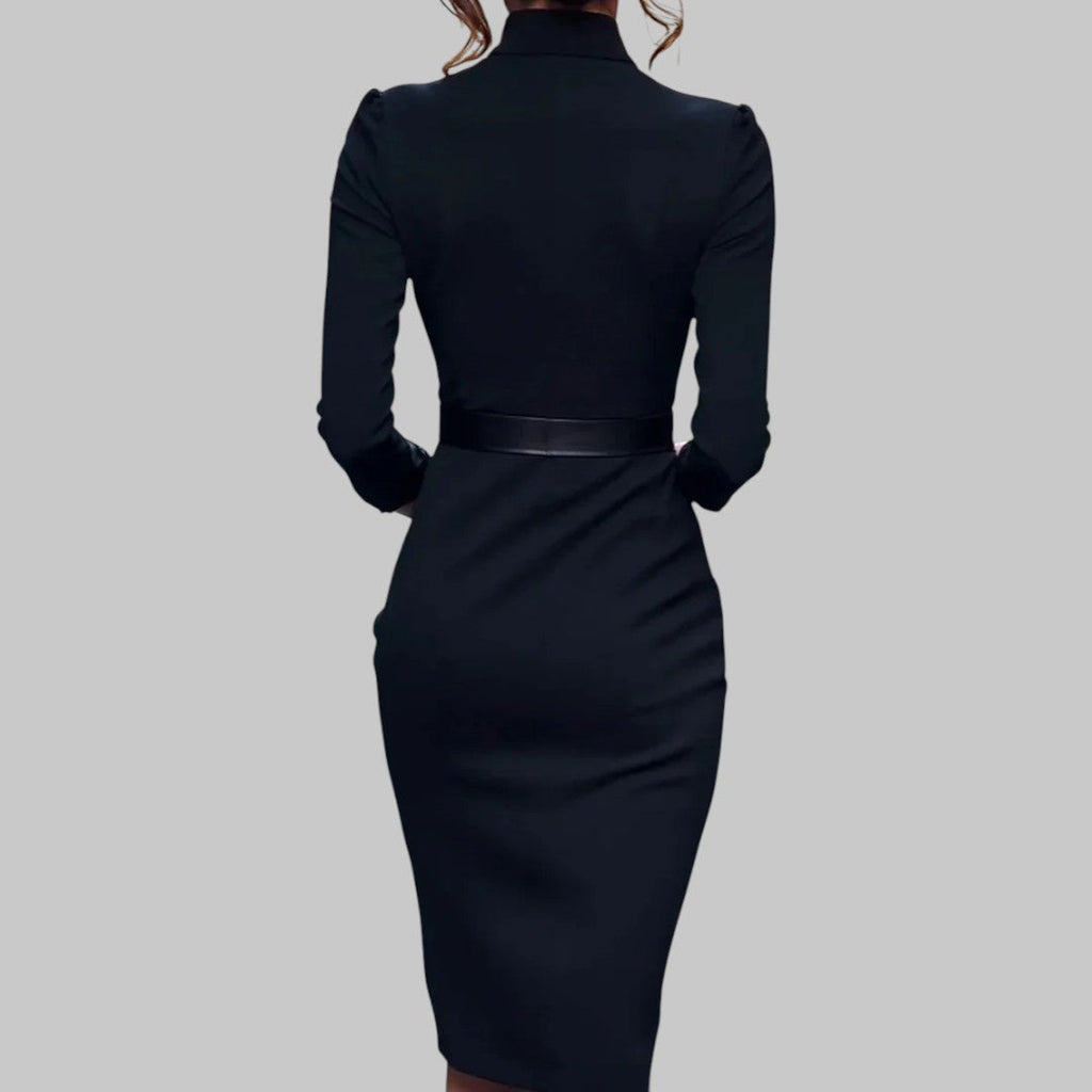 Robe midi avec taille ceinturée et coupe droite