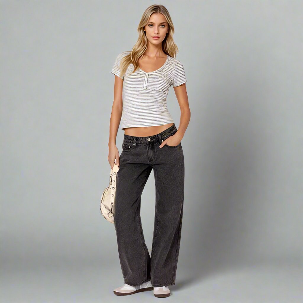 Pantalon en denim coupe ample, taille mi-haute, jambes larges