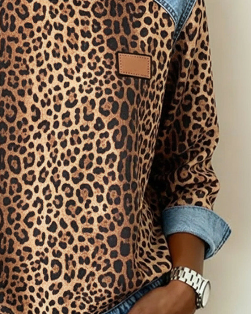 Sweat-shirt patchwork denim et jersey à imprimé animalier, col rond, coupe oversize femme