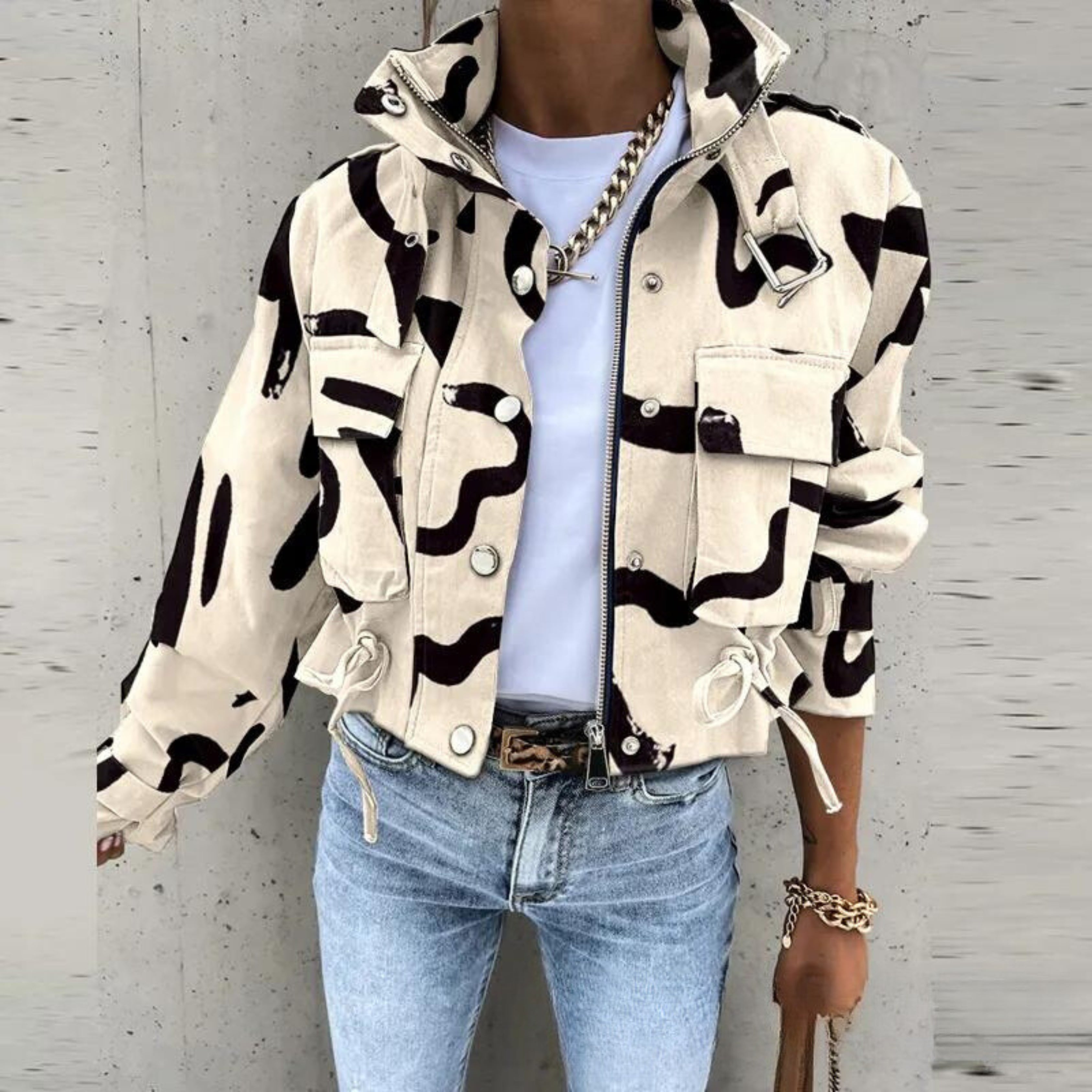 Veste femme avec poches et coupe structurée